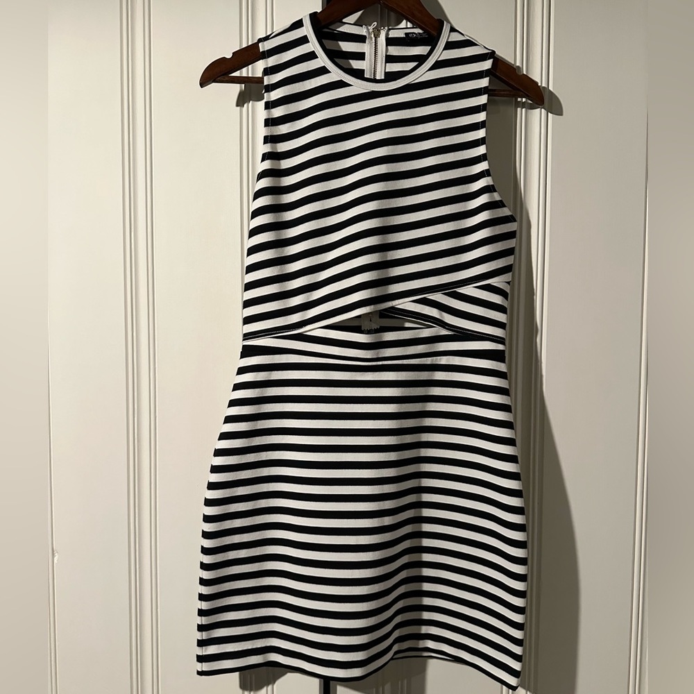 Express cutout bodycon mini dress. NWT. size 8.